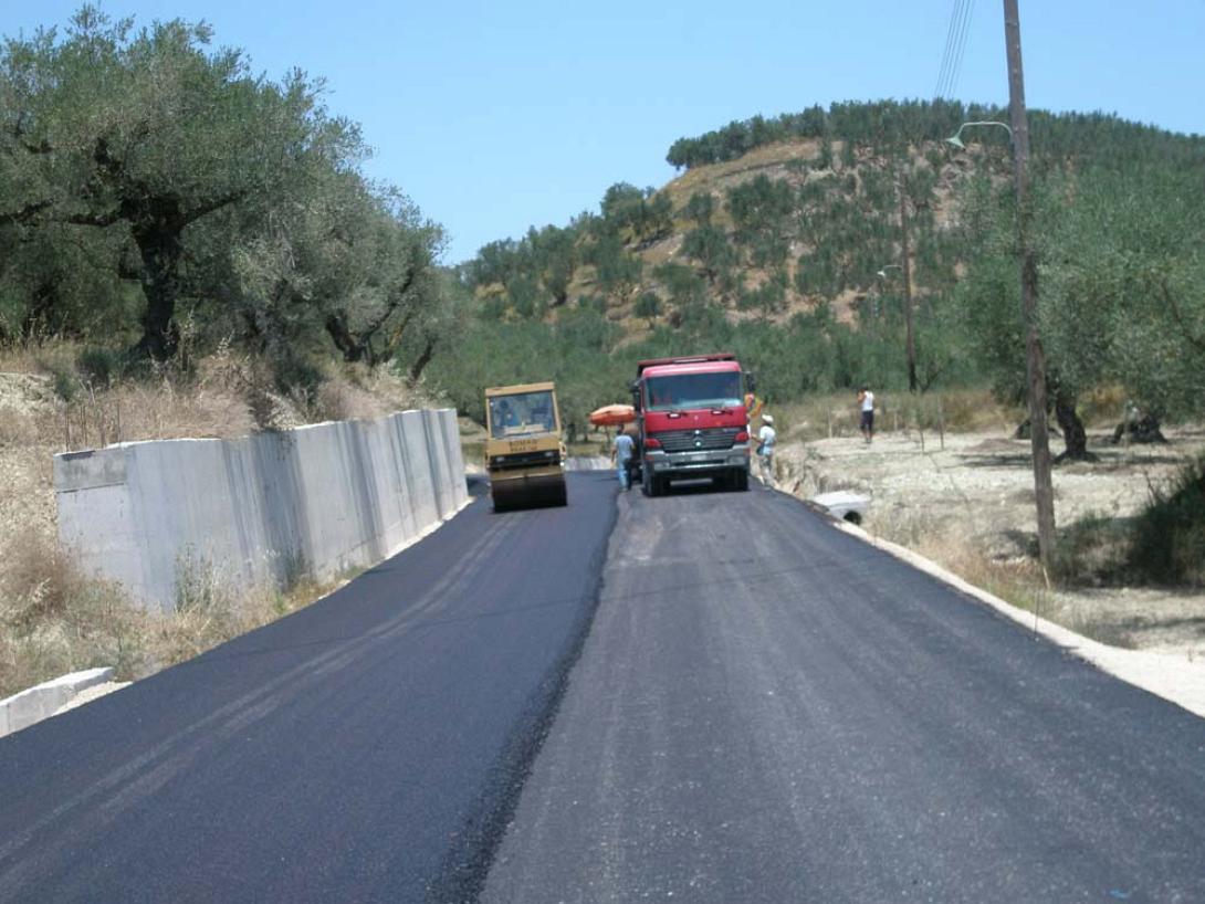 Βελτιώνεται το οδικό δίκτυο από τους Παρανύμφους μέχρι και τις Τρεις Εκκλησιές