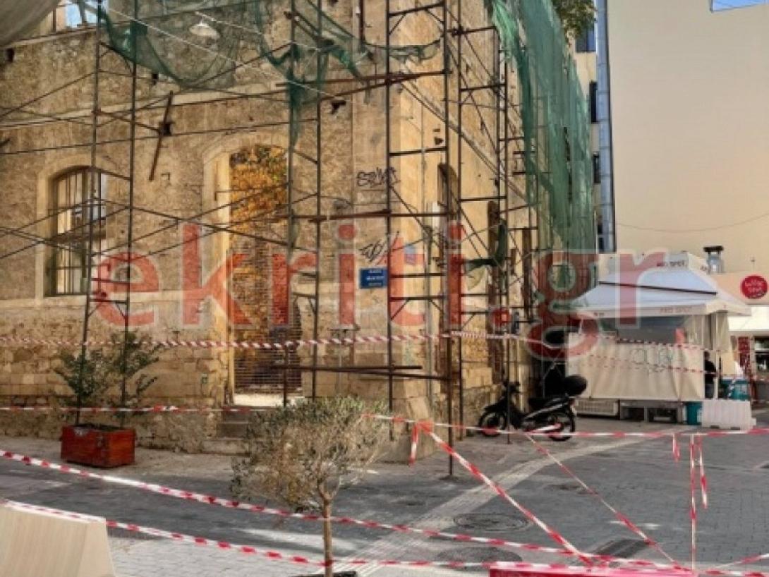 Το Τριανταλίδειο απέναντι από τη Λότζια