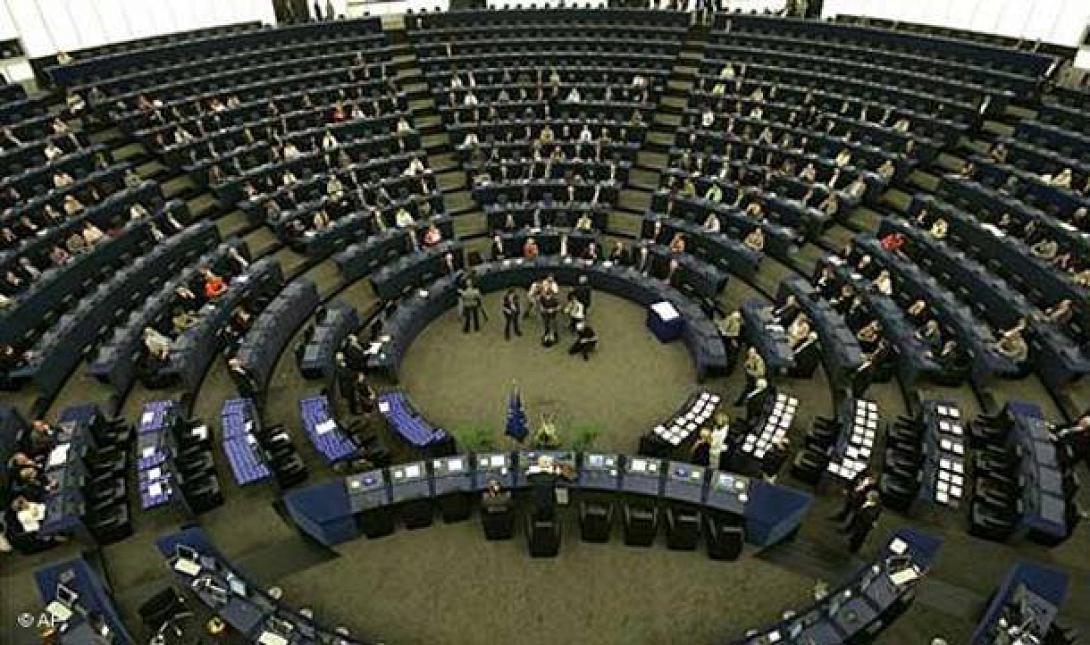 Ένας στους τρεις Αυστριακούς δεν γνωρίζει ποιοί είναι οι Σούλτς και Γιούνκερ