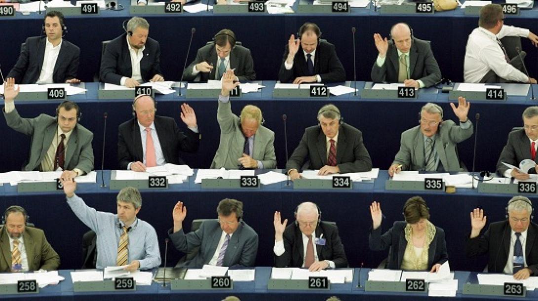 'Ελληνες, ο πιο ηλικιωμένος και ο πιο αθλητικός, ευρωβουλευτής