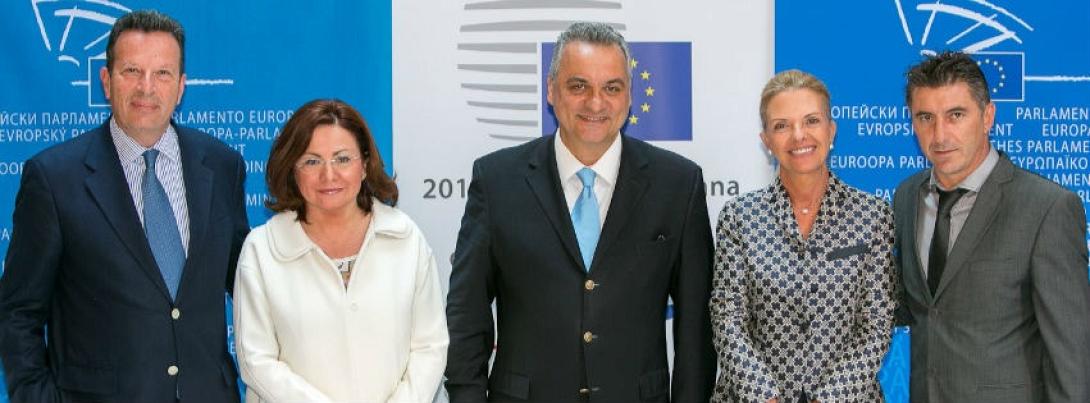 "Πόλεμος" δηλώσεων για τις γερμανικές αποζημιώσεις - Στο Ν. Μαριά απαντούν οι ευρωβουλευτές της ΝΔ