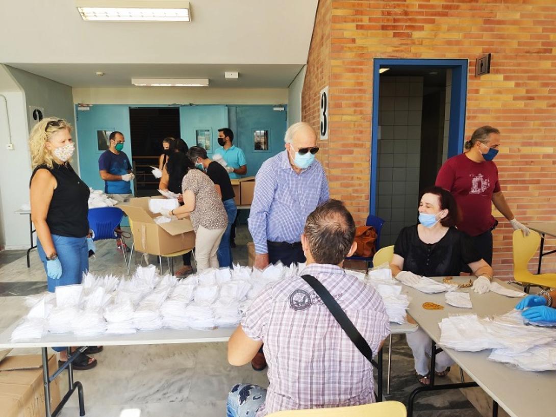 Λαμπρινός- σχολικές μάσκες και παγουρίνο