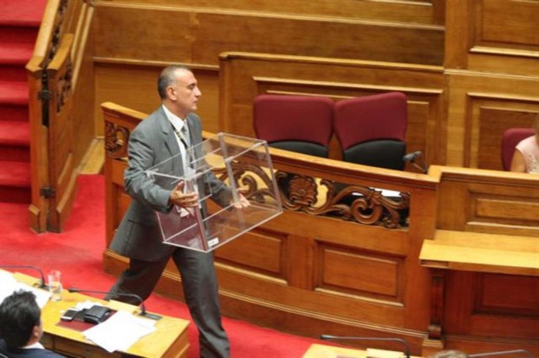 Πόσοι είναι οι υπάλληλοι της Βουλής;