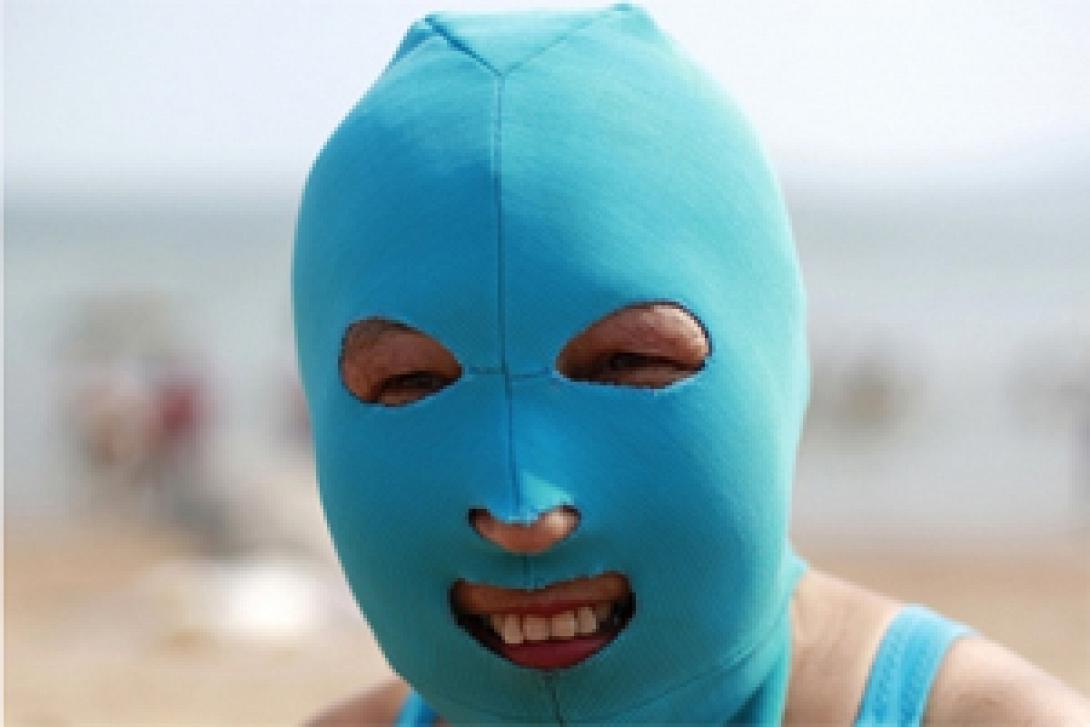 Τρομακτικές μάσκες παραλίας για προστασία από τον ήλιο!