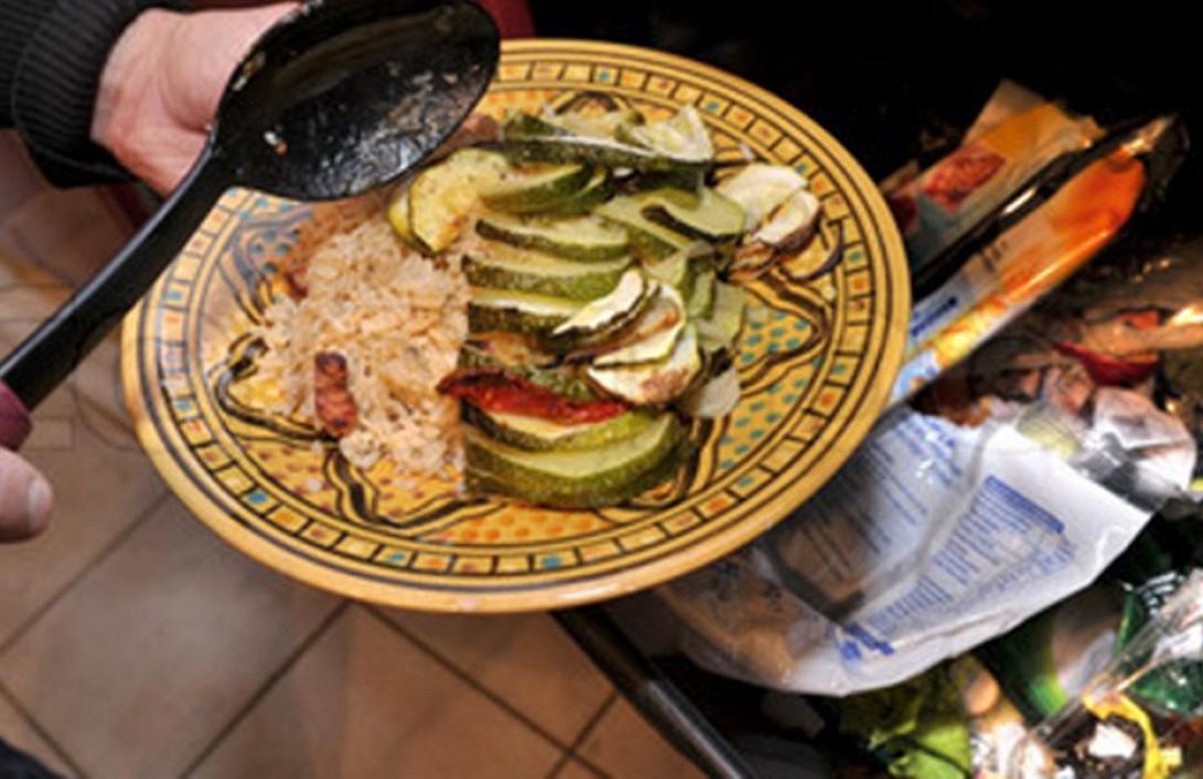 φαγητο σκουπιδια