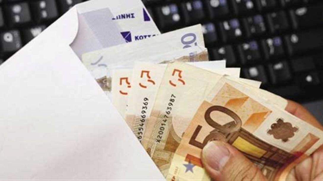 Χειροπέδες σε χειρουργό οφθαλμίατρο στην Ήπειρο που ζήτησε φακελάκι