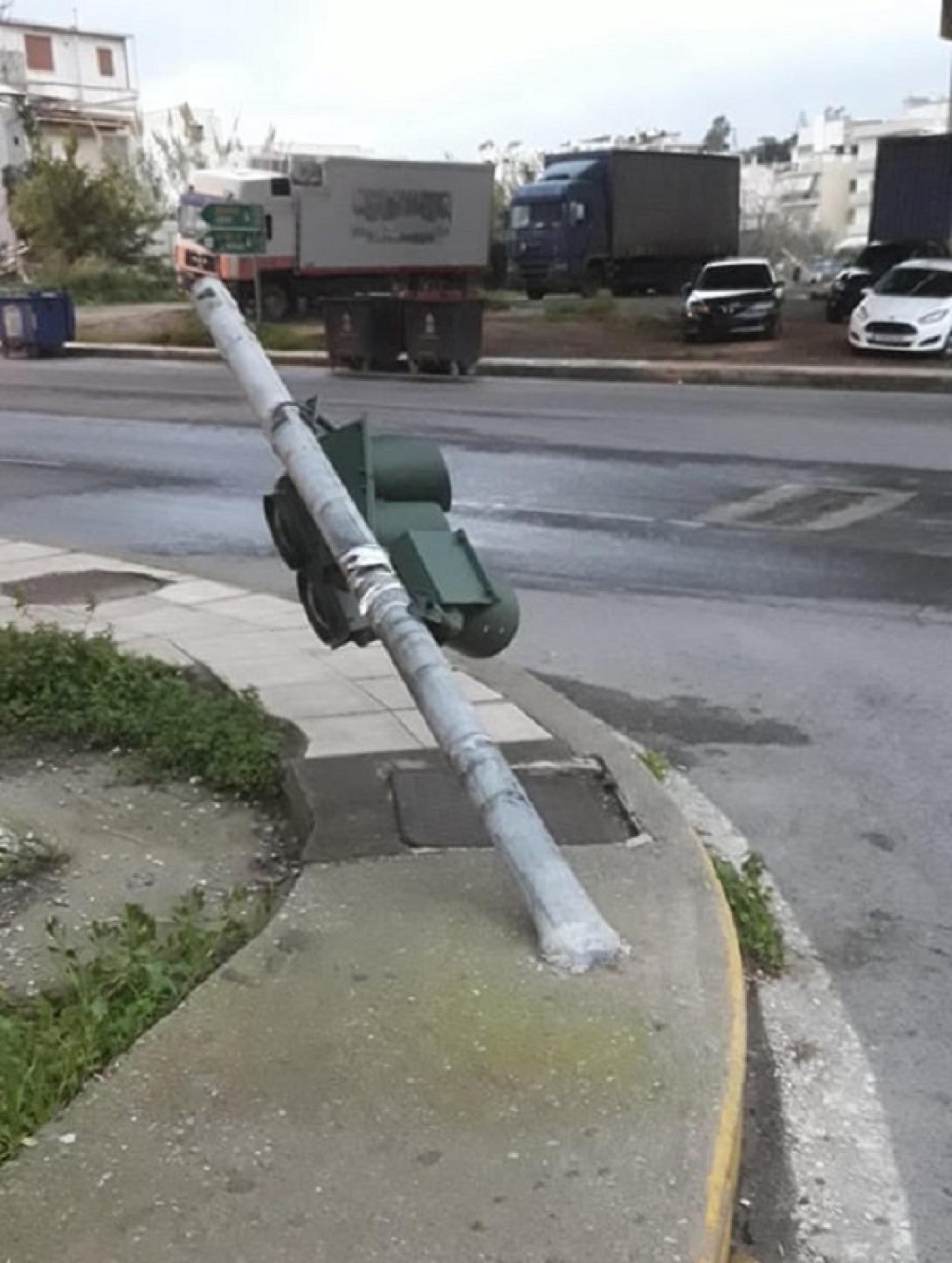 καταστράφηκε το φανάρι