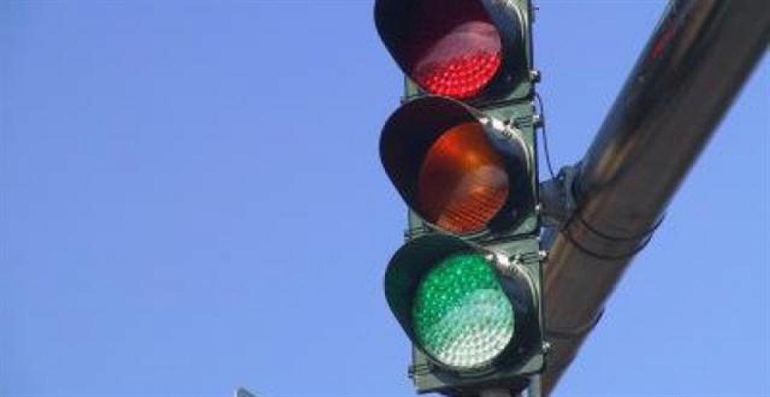 Εκτός λειτουργίας και σήμερα τα φανάρια στην παραλιακή