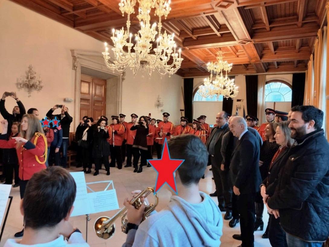 κάλαντα λότζια χριστούγεννα