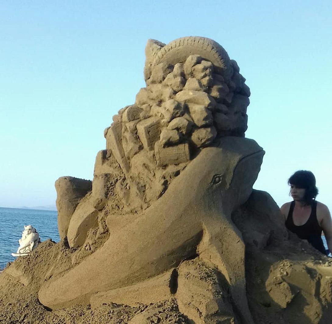 florou_sand_sculpture.jpg