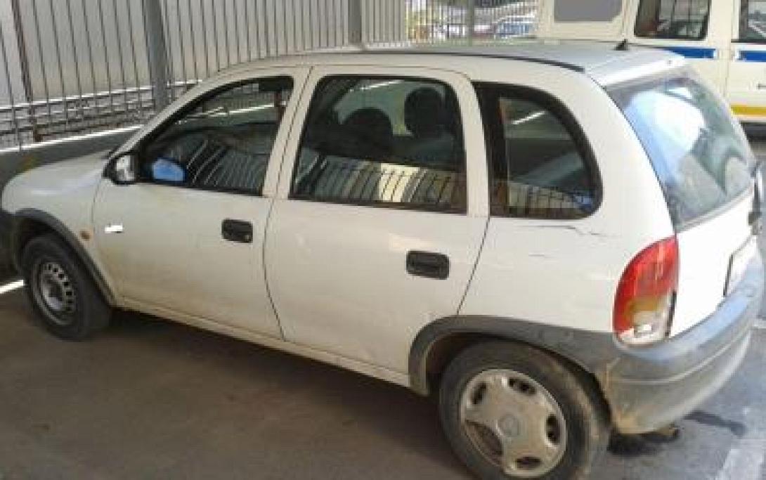 Φλώρινα: Είχαν κρύψει την κάνναβη στην οροφή του αυτοκινήτου 