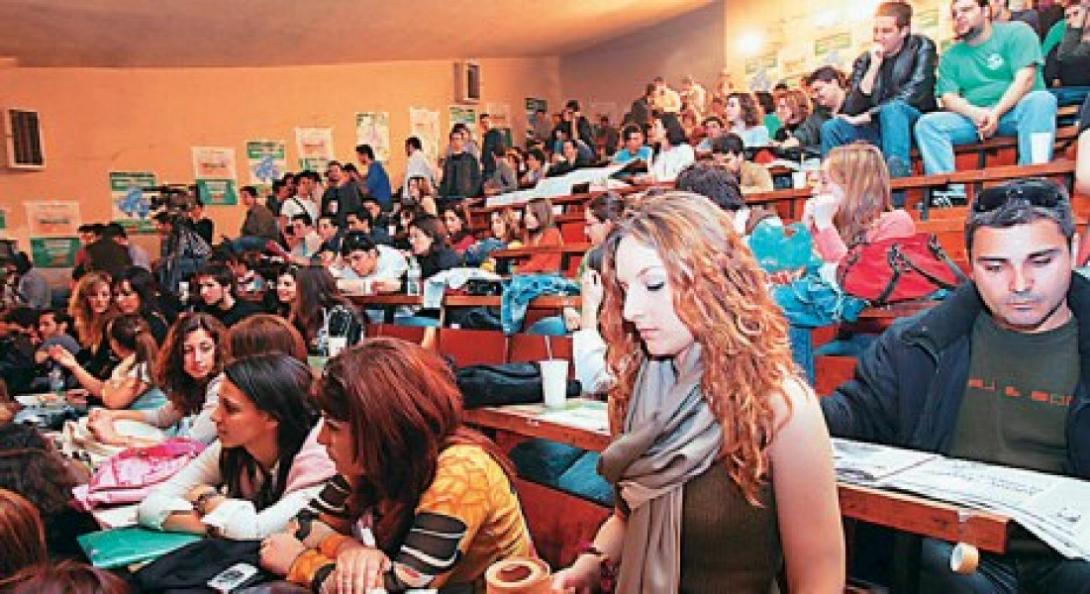 Διαγράφονται από τα πανεπιστήμια το Σεπτέμβριο οι "αιώνιοι" φοιτητές