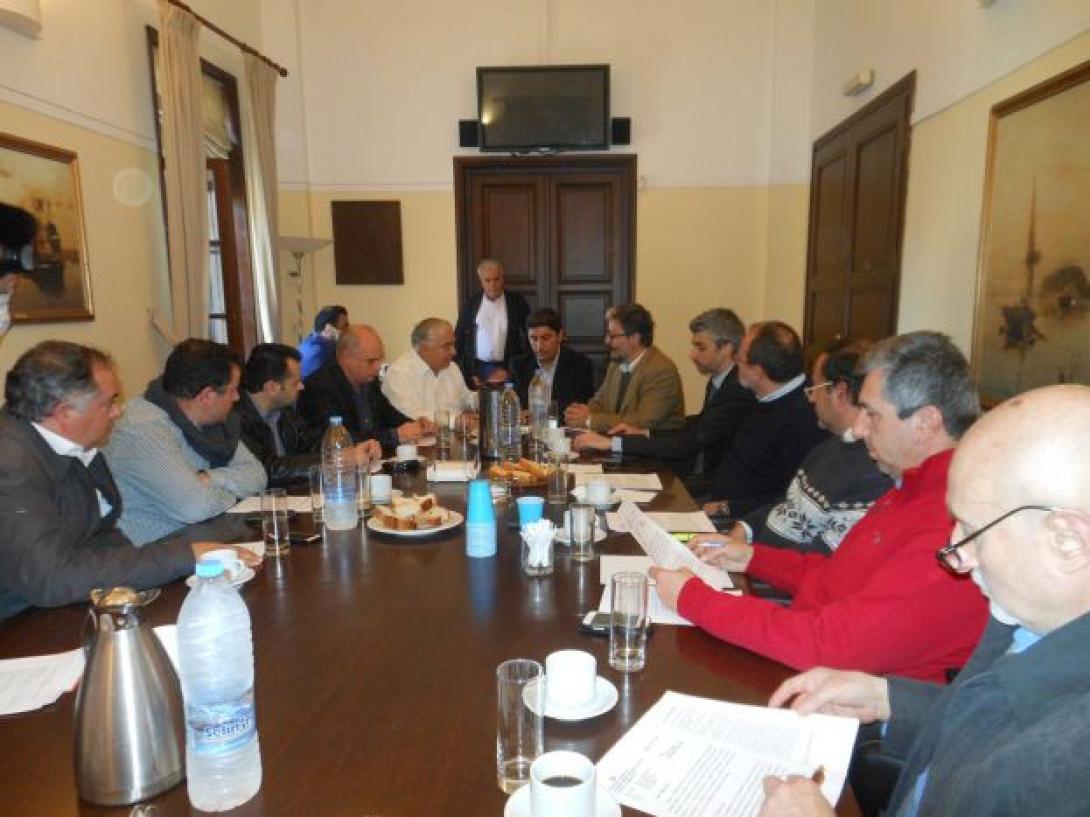 Σύσκεψη στην αποκεντρωμένη διοίκηση Κρήτης για τα φοροπρόστιμα