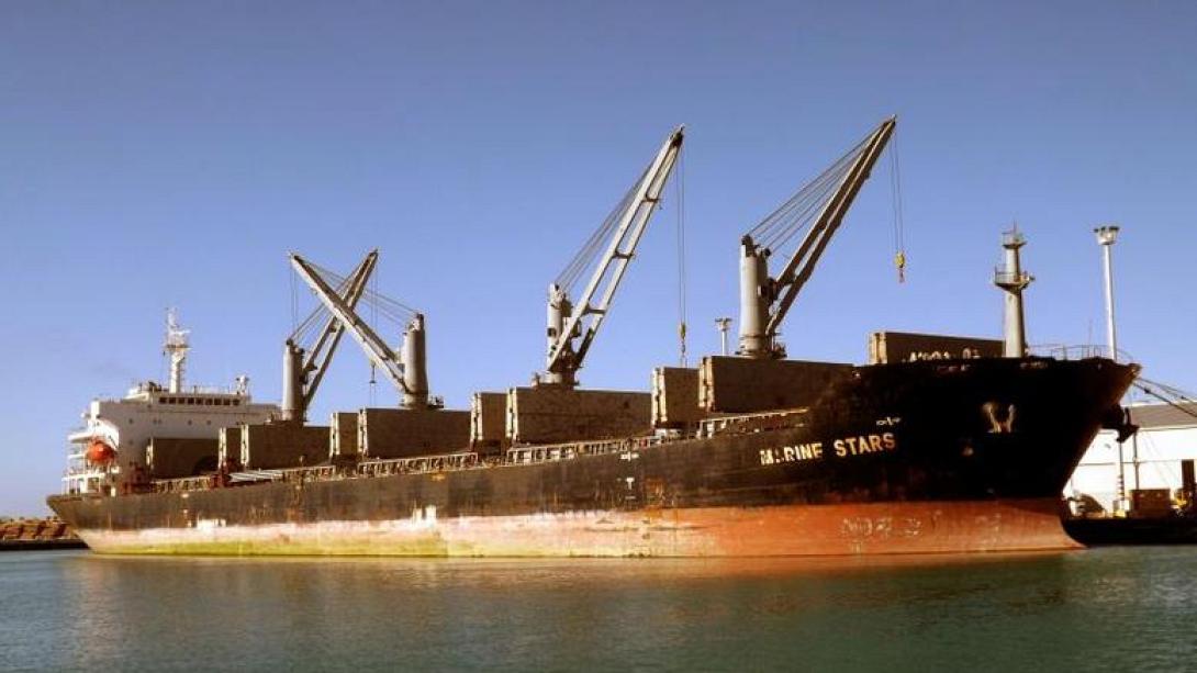 "Καθαρή" η προσάραξη φορτηγού πλοίου κοντά στις Οινούσσες