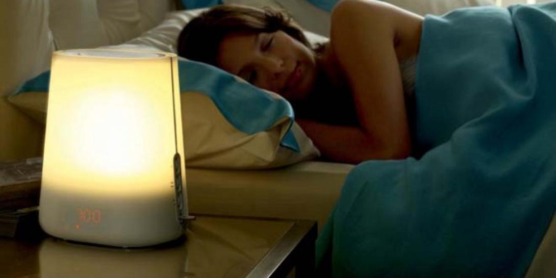 Σβήστε το φως όταν κοιμάστε... για να χάσετε κιλά!