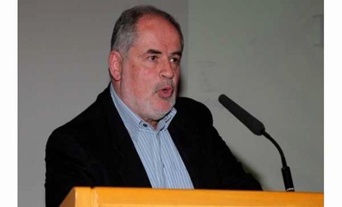 φωτακης κωστας.jpg