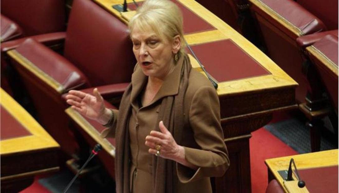 Ο Σαμαράς πρέπει να διώξει το λαϊκοδεξιό επιτελείο του, λέει η Φωτεινή Πιπιλή