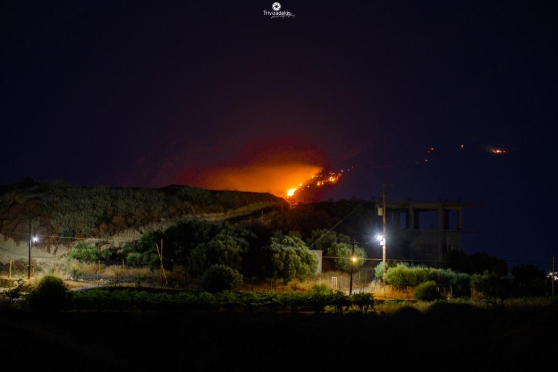 Η φωτιά στις Κάτω Ασίτες που εξακολουθεί να καίει