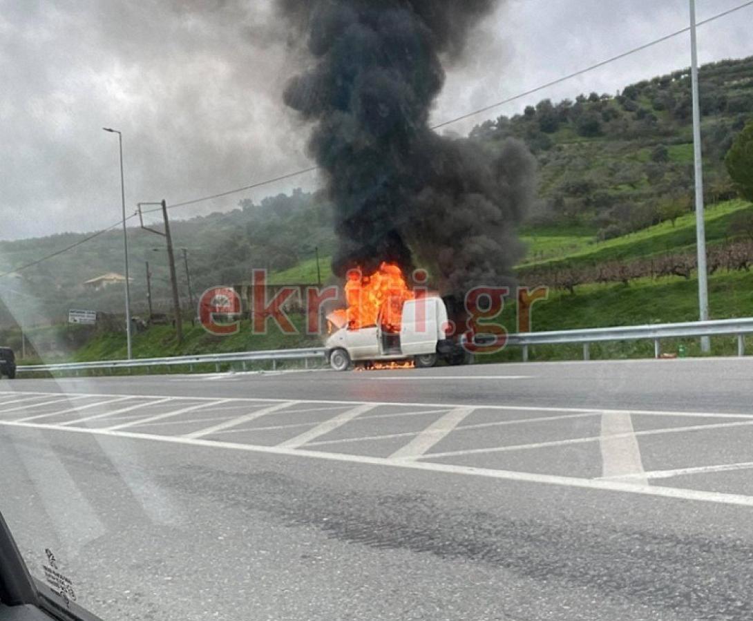 φωτιά αυτοκίνητο