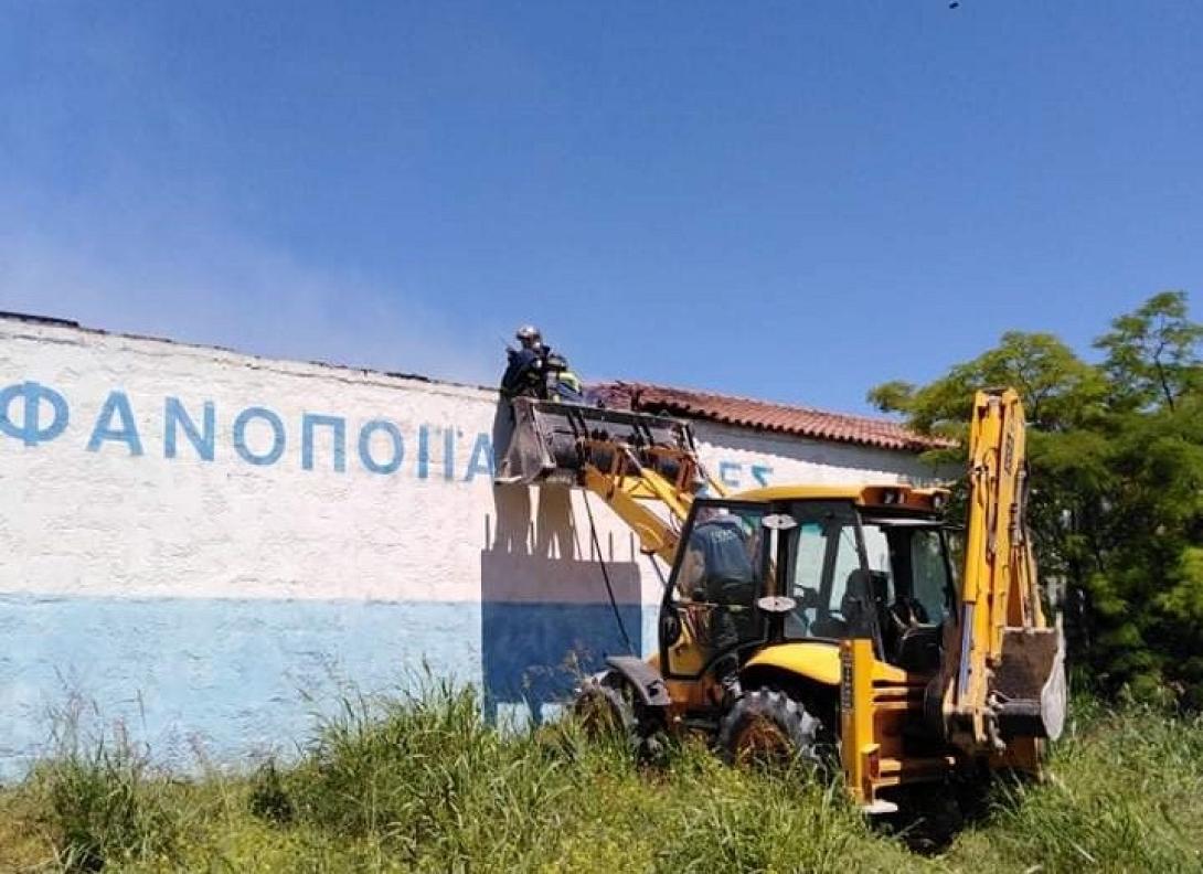 Ο Δήμος Μαλεβιζίου διέθεσε οχήματα έργων και υδροφόρες