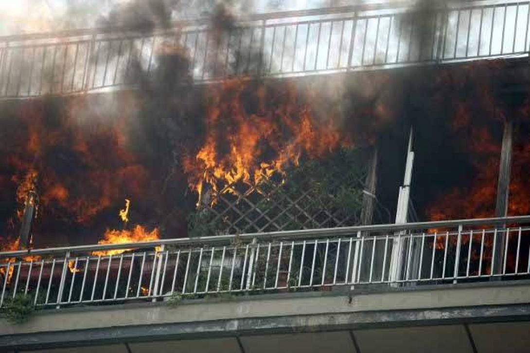 φωτιά σπίτι