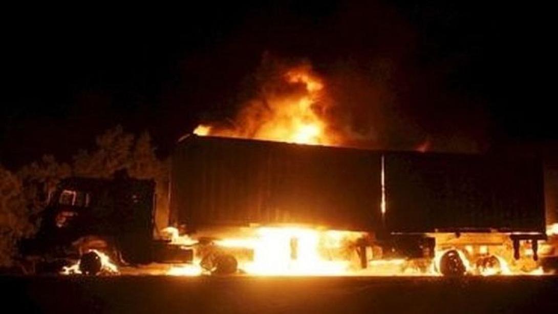 φωτια νταλικα