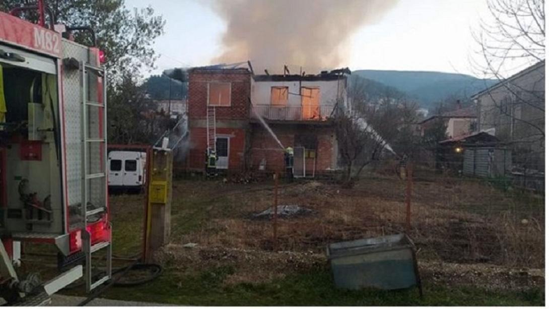 φωτιά σπίτι