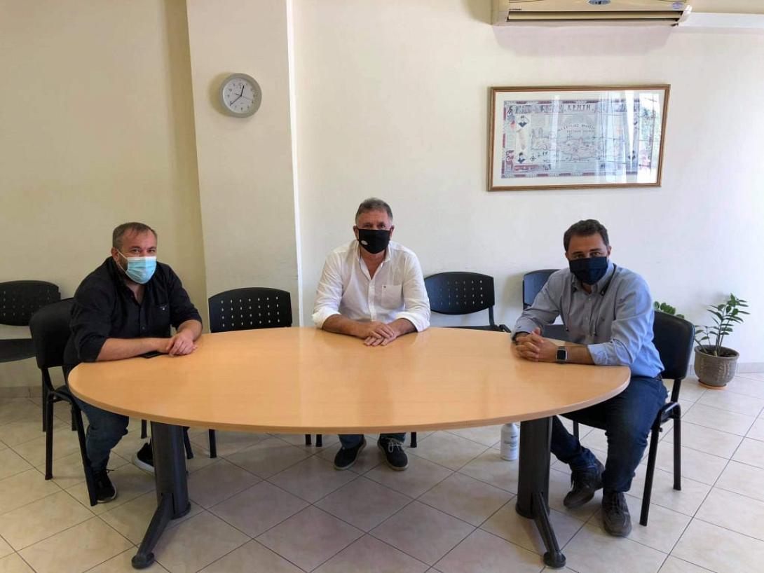 Συνάντηση Δημάρχου Μινώα Πεδιάδας με τον βουλευτή  Ηρακλείου Μάξιμο Σενετάκη