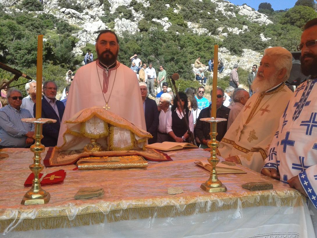 Ο εορτασμός του Αγίου Πνεύματος στο Οροπέδιο Ομαλού Βιάννου