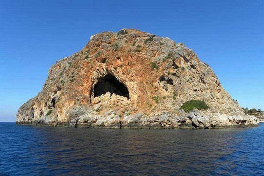 Το νησί-τέρας με το όνομα "τα θοδωρού"