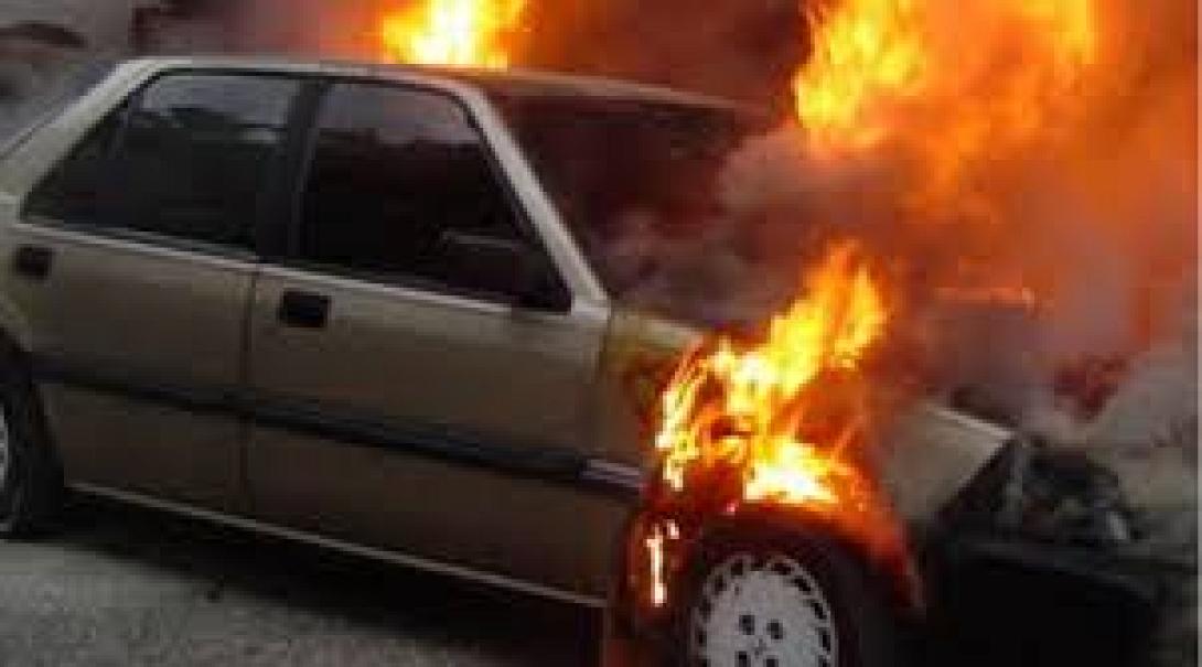 Αυτοκίνητο "άρπαξε" φωτιά εν κινήσει στον κόμβο Σκαλανίου