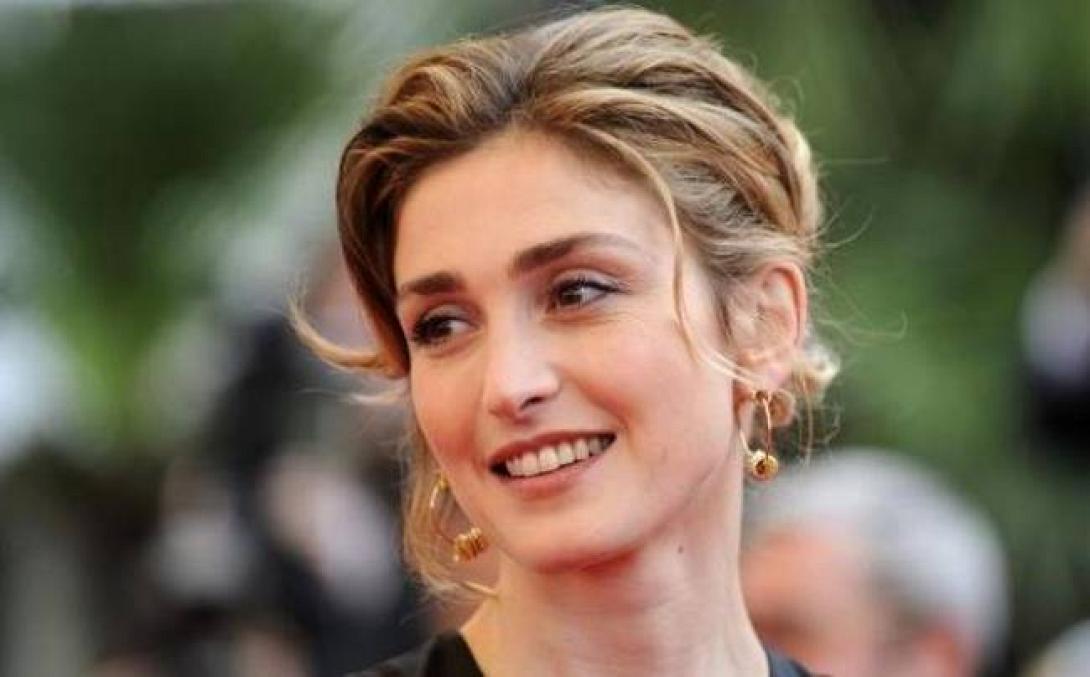 Η Ζιλί Γκαγέ μηνύει το Closer για μία φωτογραφία της