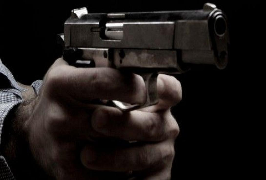 Σύζυγος πυροβόλησε τη σύζυγό του στο κεφάλι - Πανικός στο Γάζι