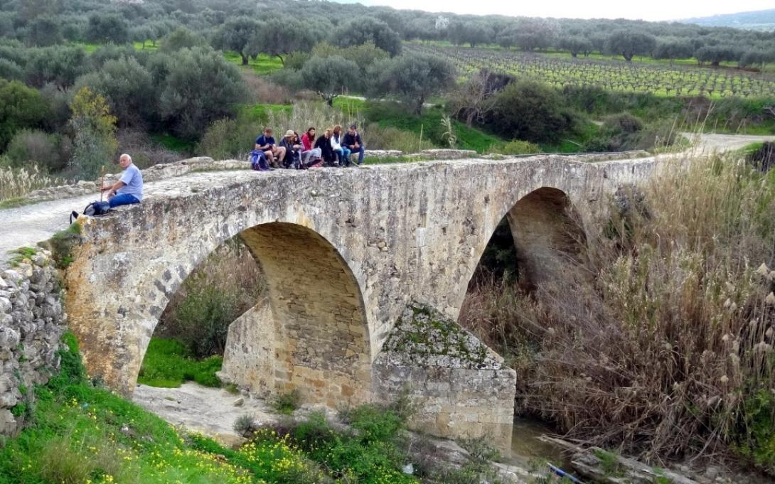 γέφυρα αναποδάρης