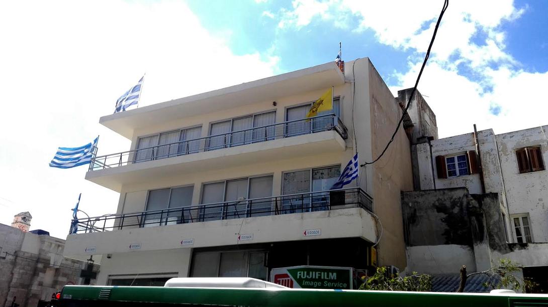 σημαίες μπαλκόνια