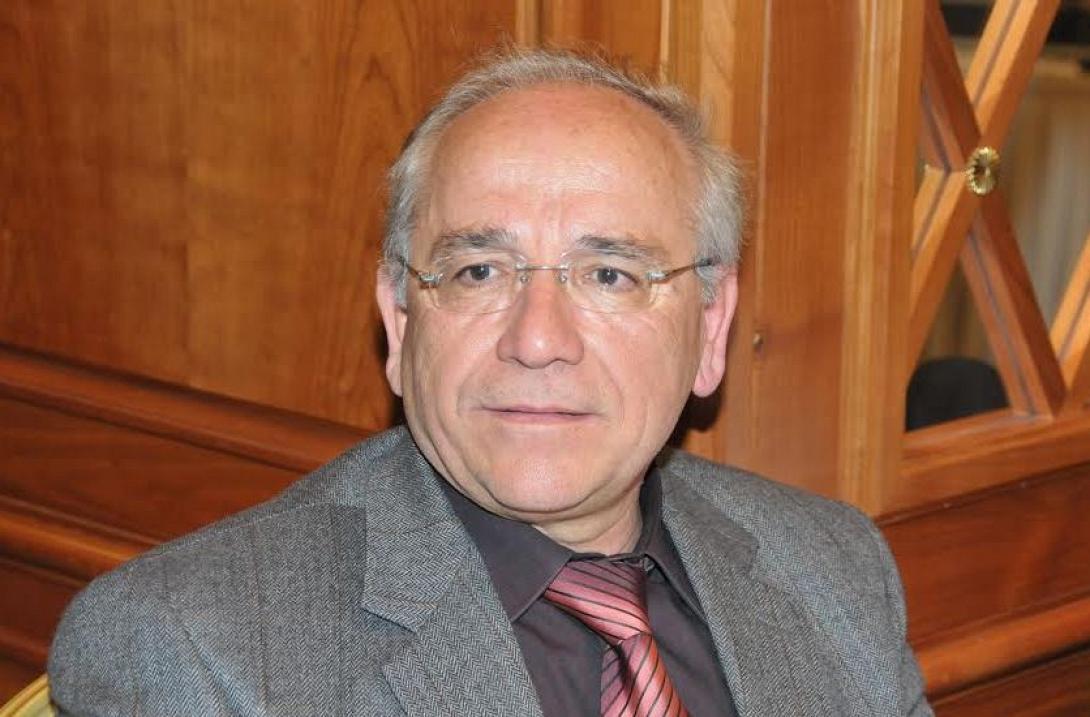γιάννης τόλιος