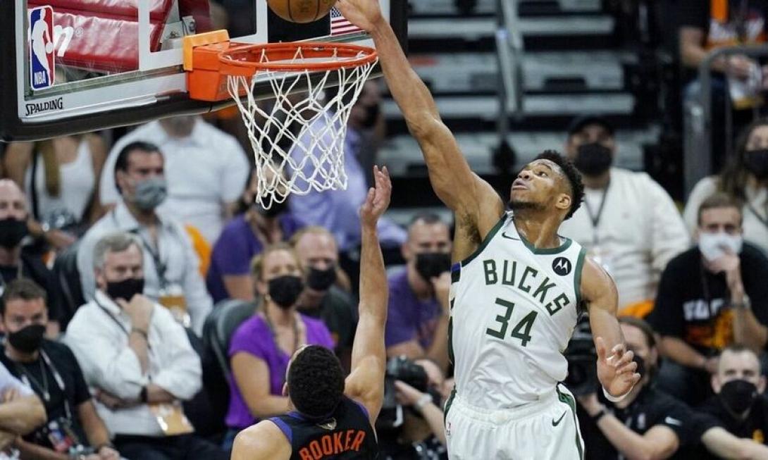 Αντετοκούνμπο με Σανς