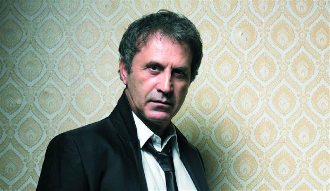 Ο Γιώργος Νταλάρας για μία συναυλία στο "Τεχνόπολις"