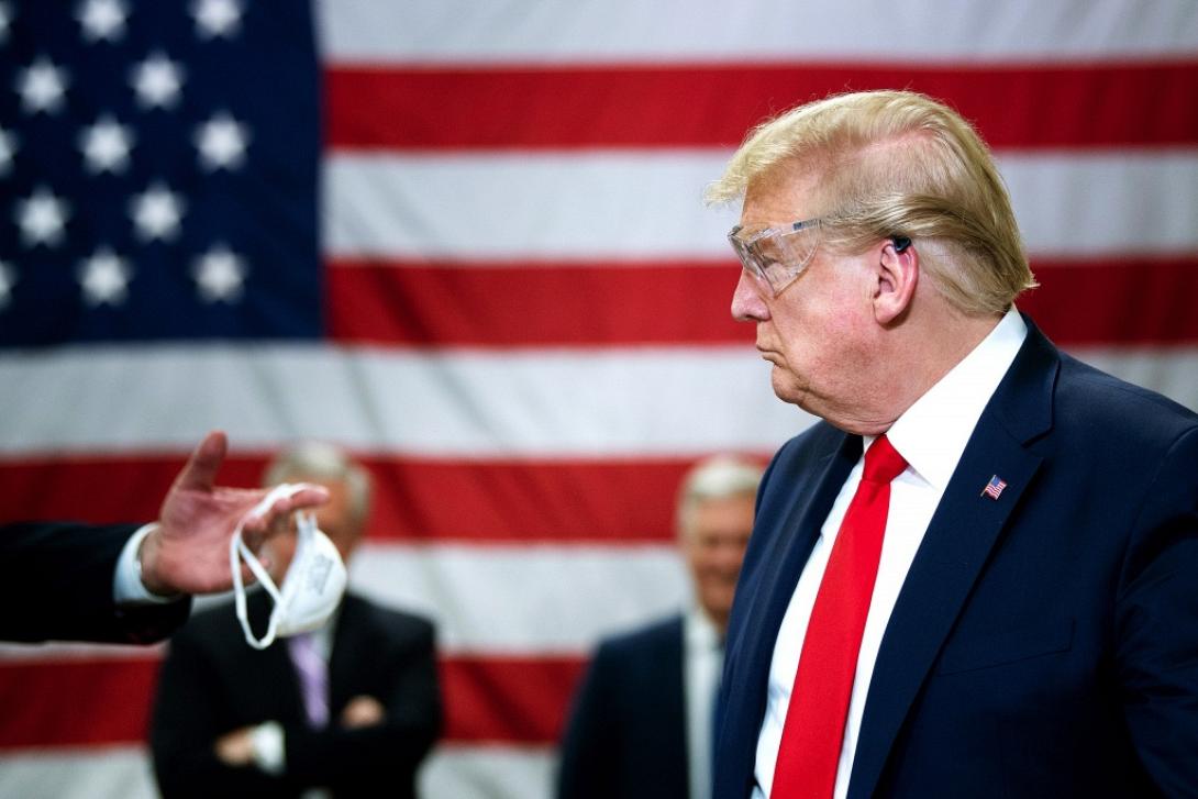 κορωνοϊος Τραμπ 