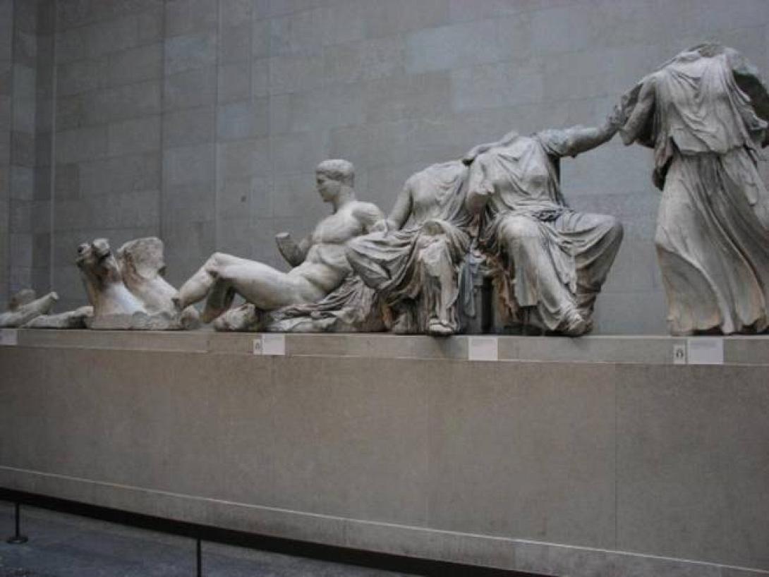 Telegraph: Τα Γλυπτά θα είχαν γίνει θεμέλια κάποιου κεμπαπτζίδικου της Αθήνας