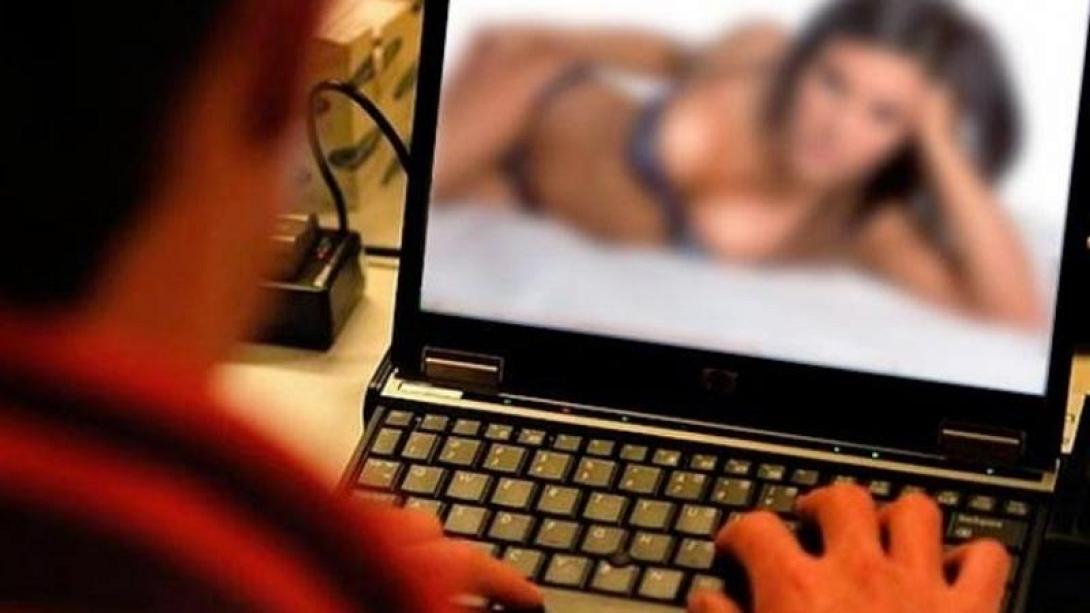 γυμνες φωτογραφιες