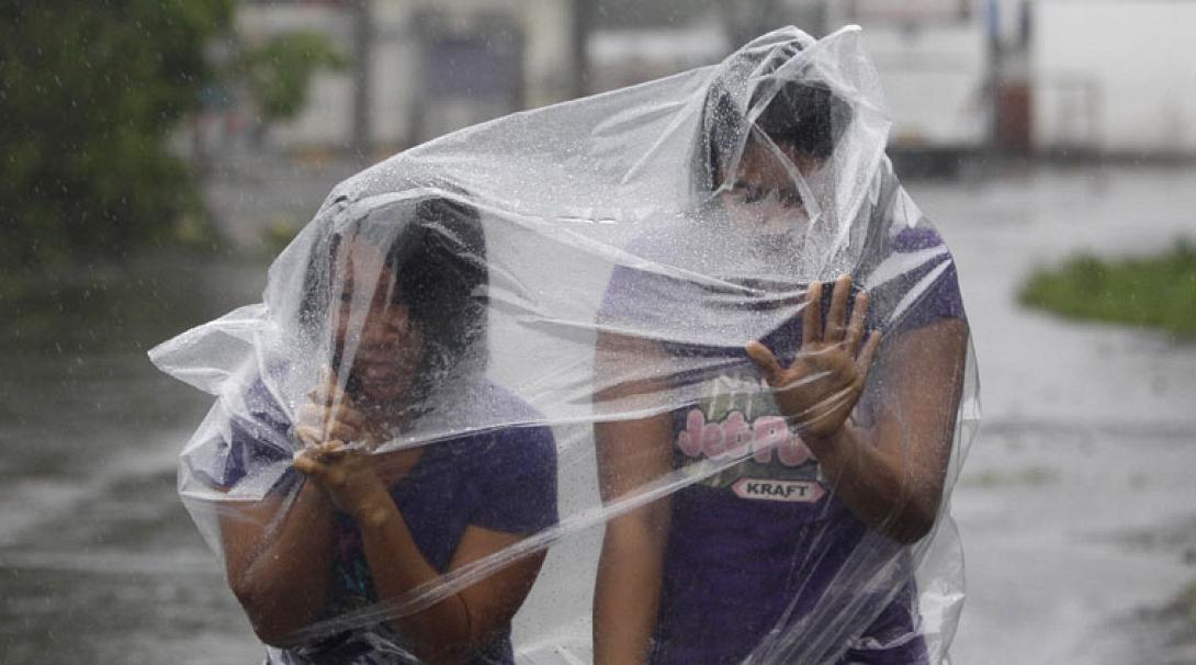 Ο Χαγκουπίτ απομακρύνεται από τη Μανίλα, 27 οι νεκροί	