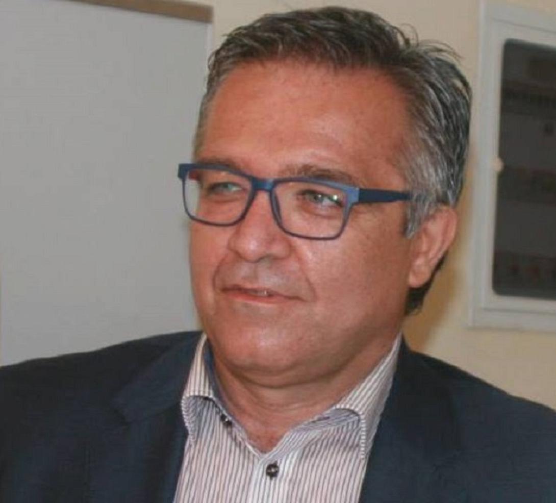 χάρης βαβουρανάκης