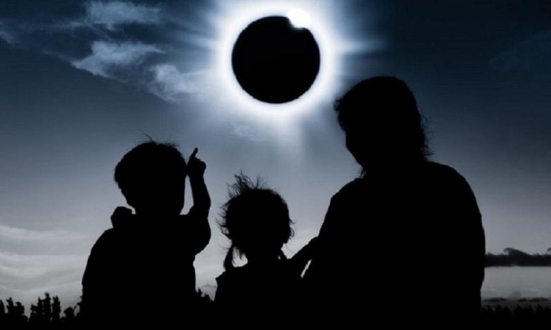 ολική έκλειψη ηλίου