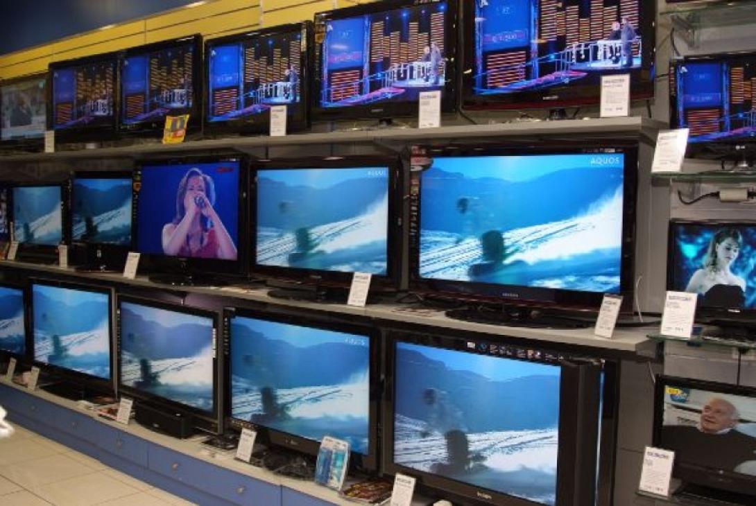 Μεγάλη εταιρεία ζήτησε από τους εργαζόμενους να της ... χαρίσουν ένα μισθό 