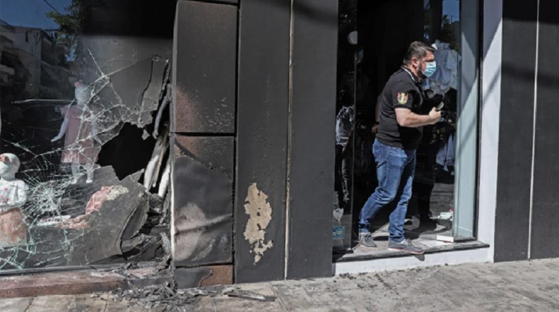 επιθεση στο μαγαζι της συζυγου Χαρδαλια