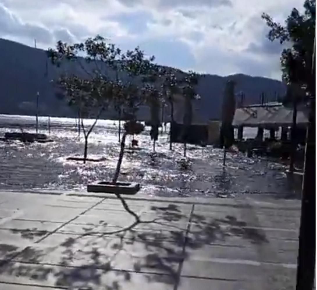 τσουνάμι σάμος