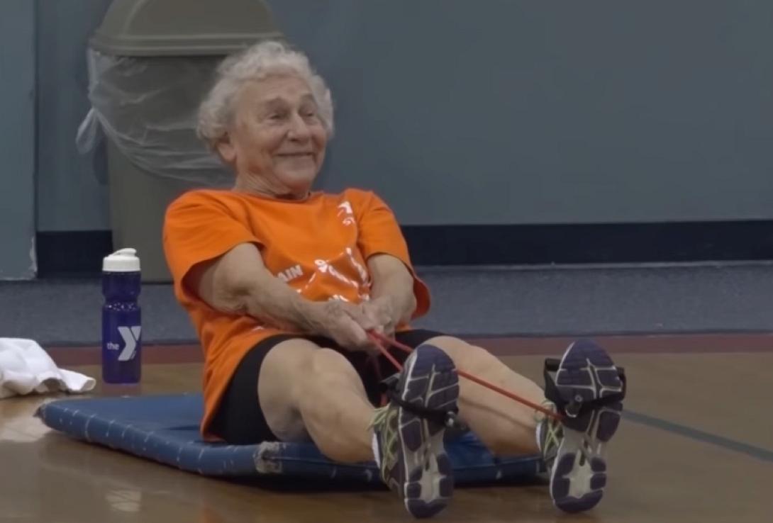 Γυμνάστρια