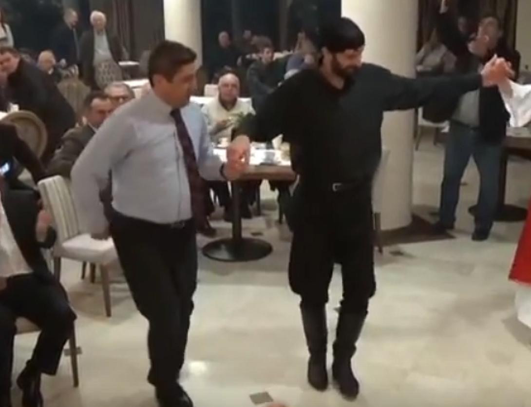 χοροι