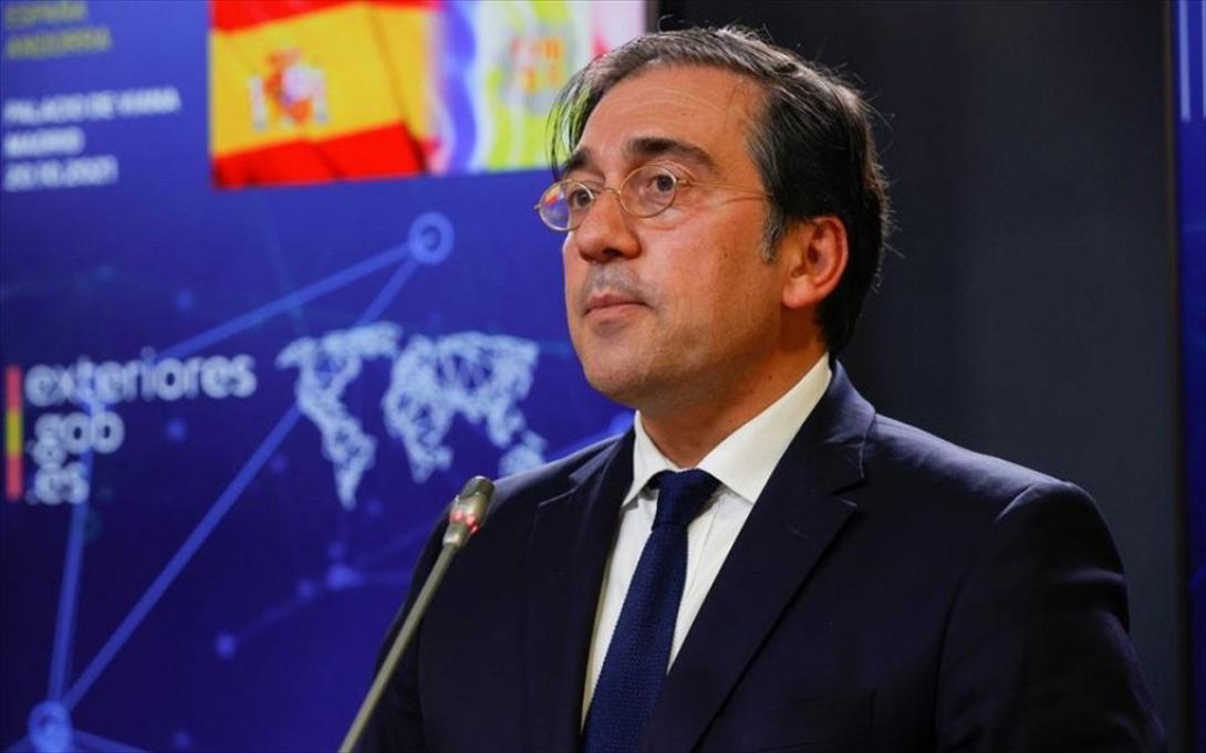 Χοσέ Μανουέλ Αλμπάρες